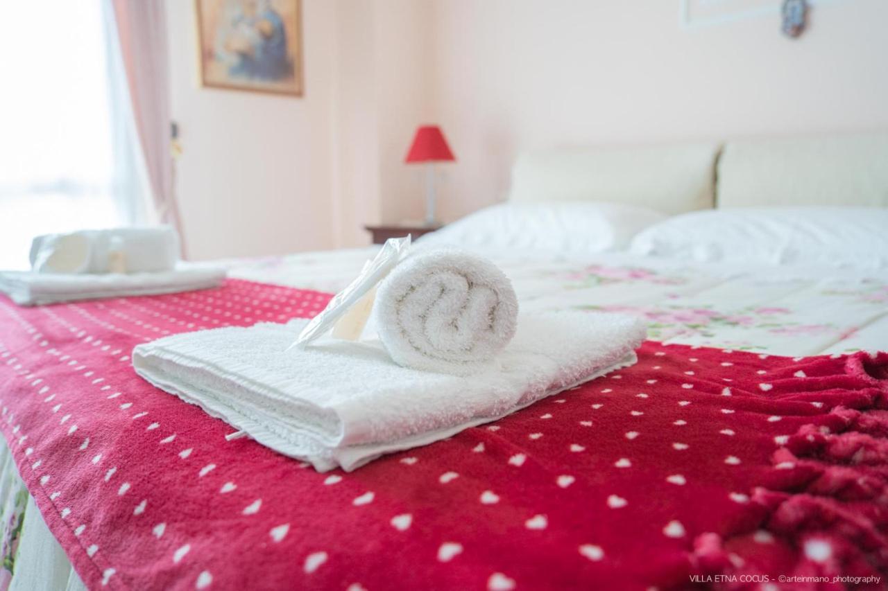 Casa Vacanze Etna Cocus Santa Venerina Eksteriør billede