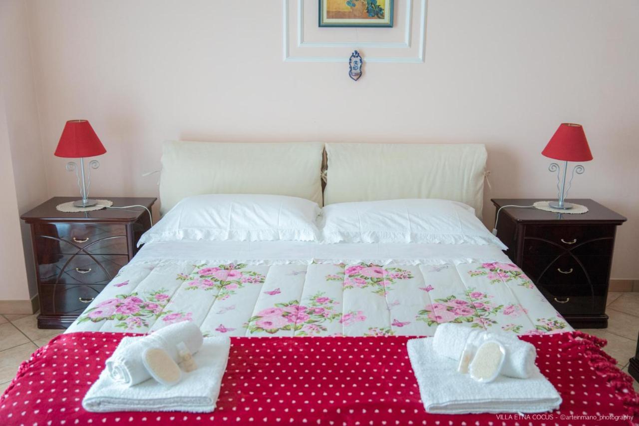 Casa Vacanze Etna Cocus Santa Venerina Eksteriør billede