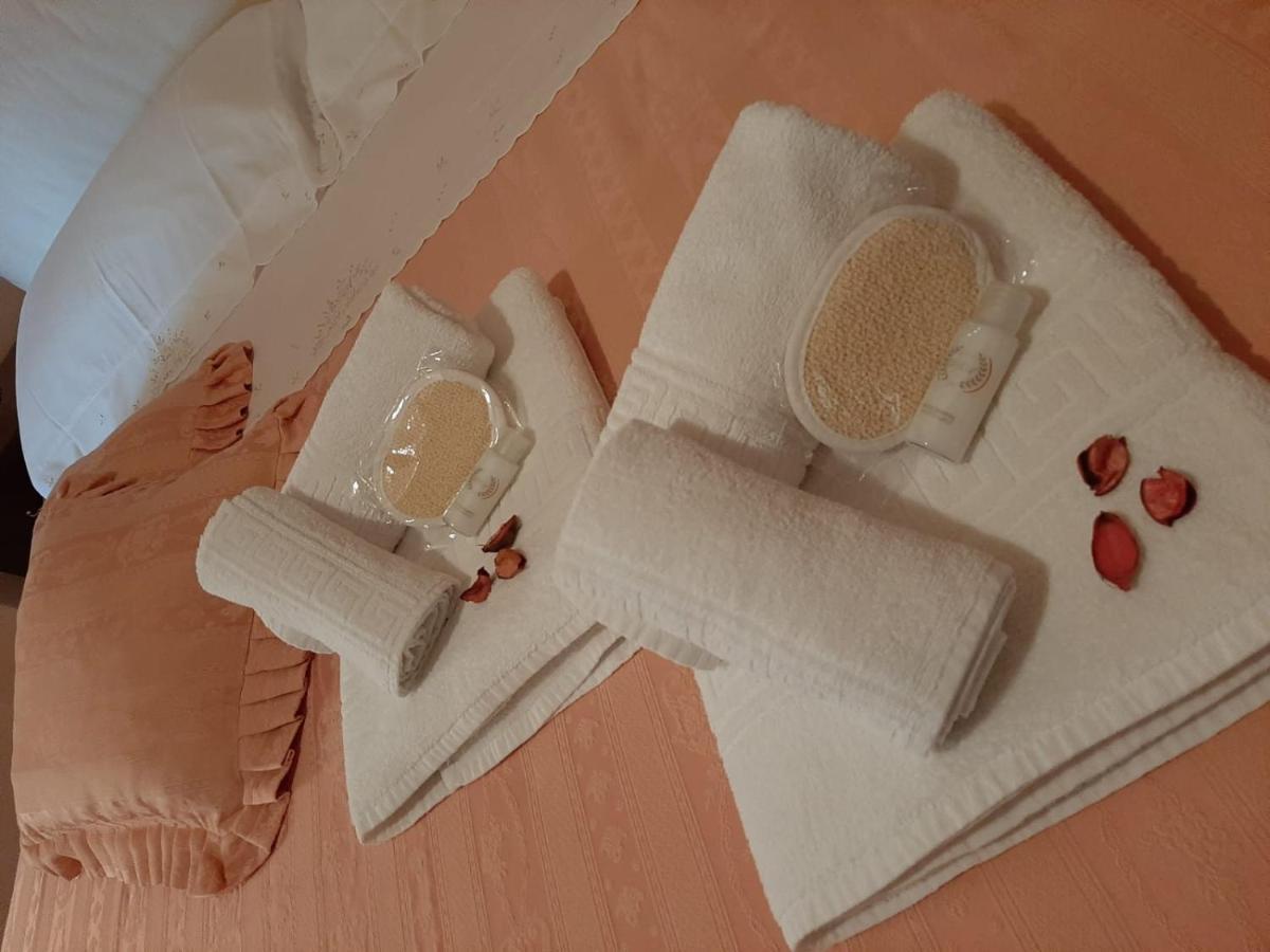 Casa Vacanze Etna Cocus Santa Venerina Eksteriør billede