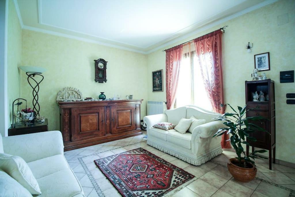 Casa Vacanze Etna Cocus Santa Venerina Eksteriør billede