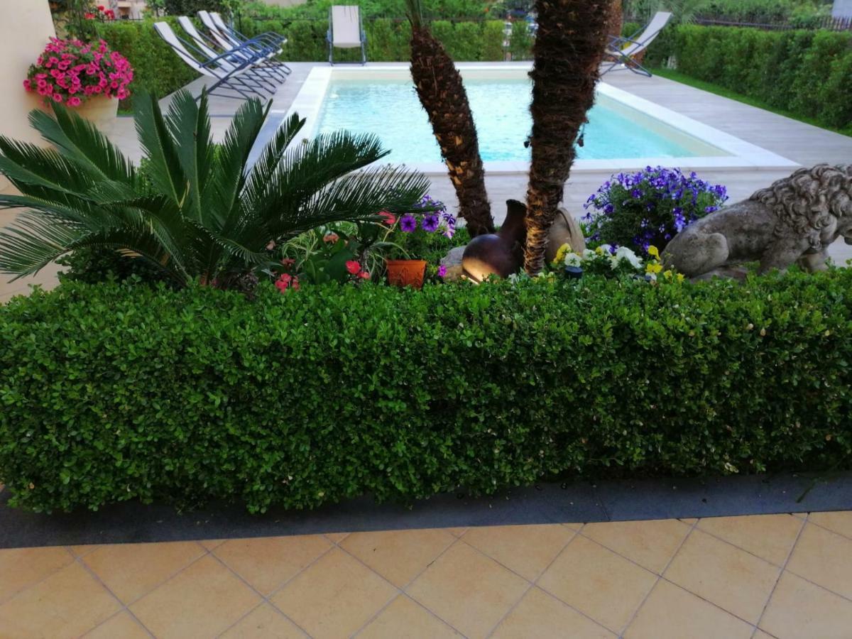 Casa Vacanze Etna Cocus Santa Venerina Eksteriør billede